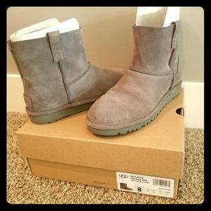 Ugg Classic Unlined Mini